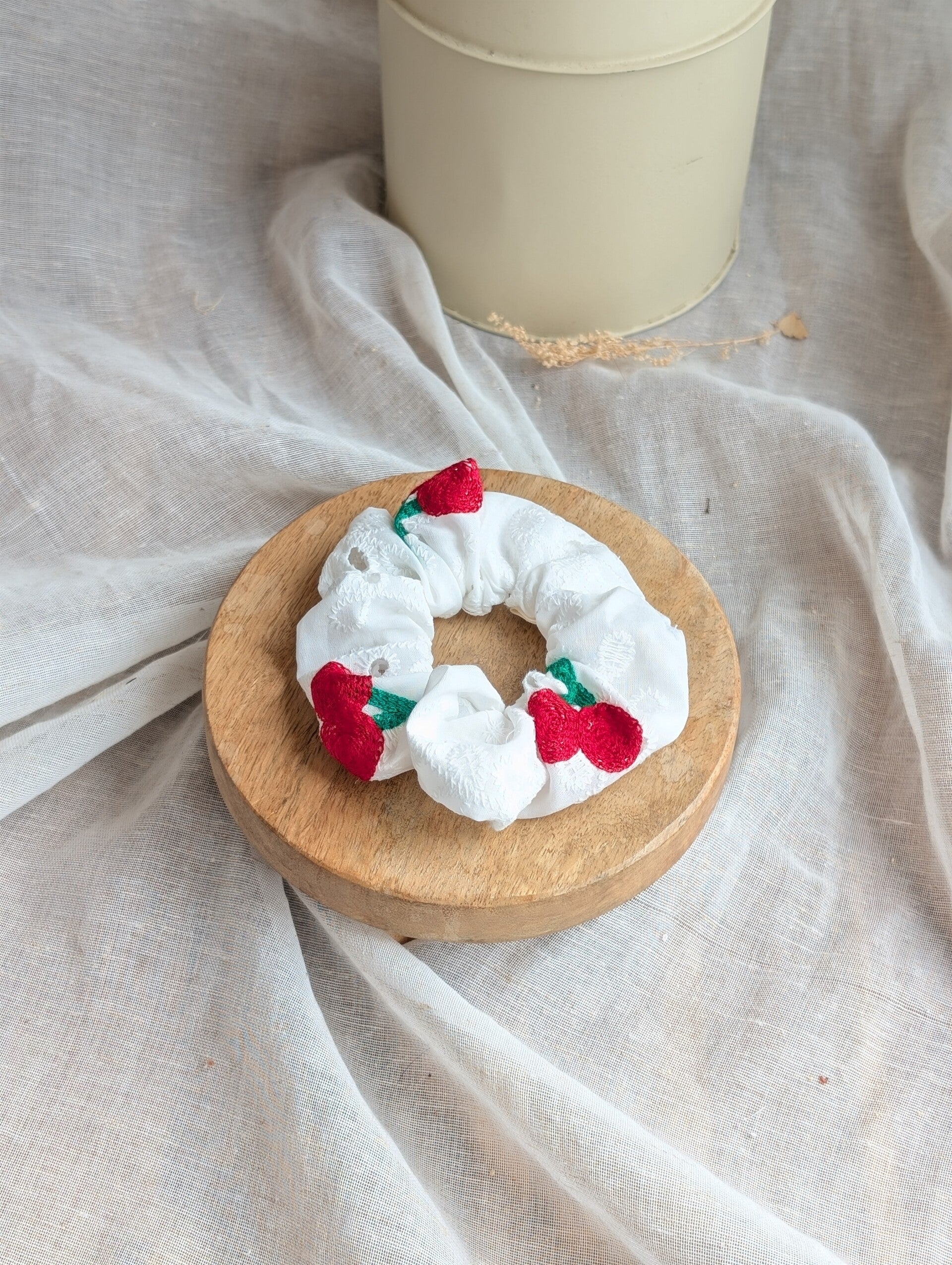 Mini Scrunchie - Cerise