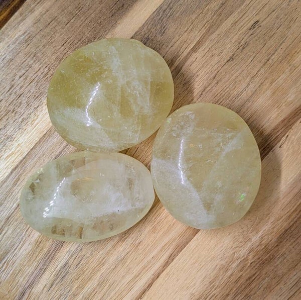 Citrine palmstone