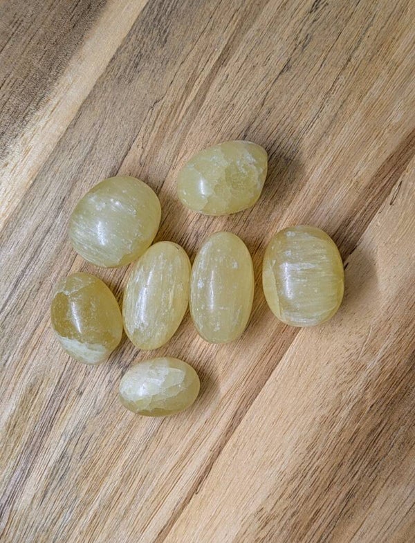Citrine tumble stone