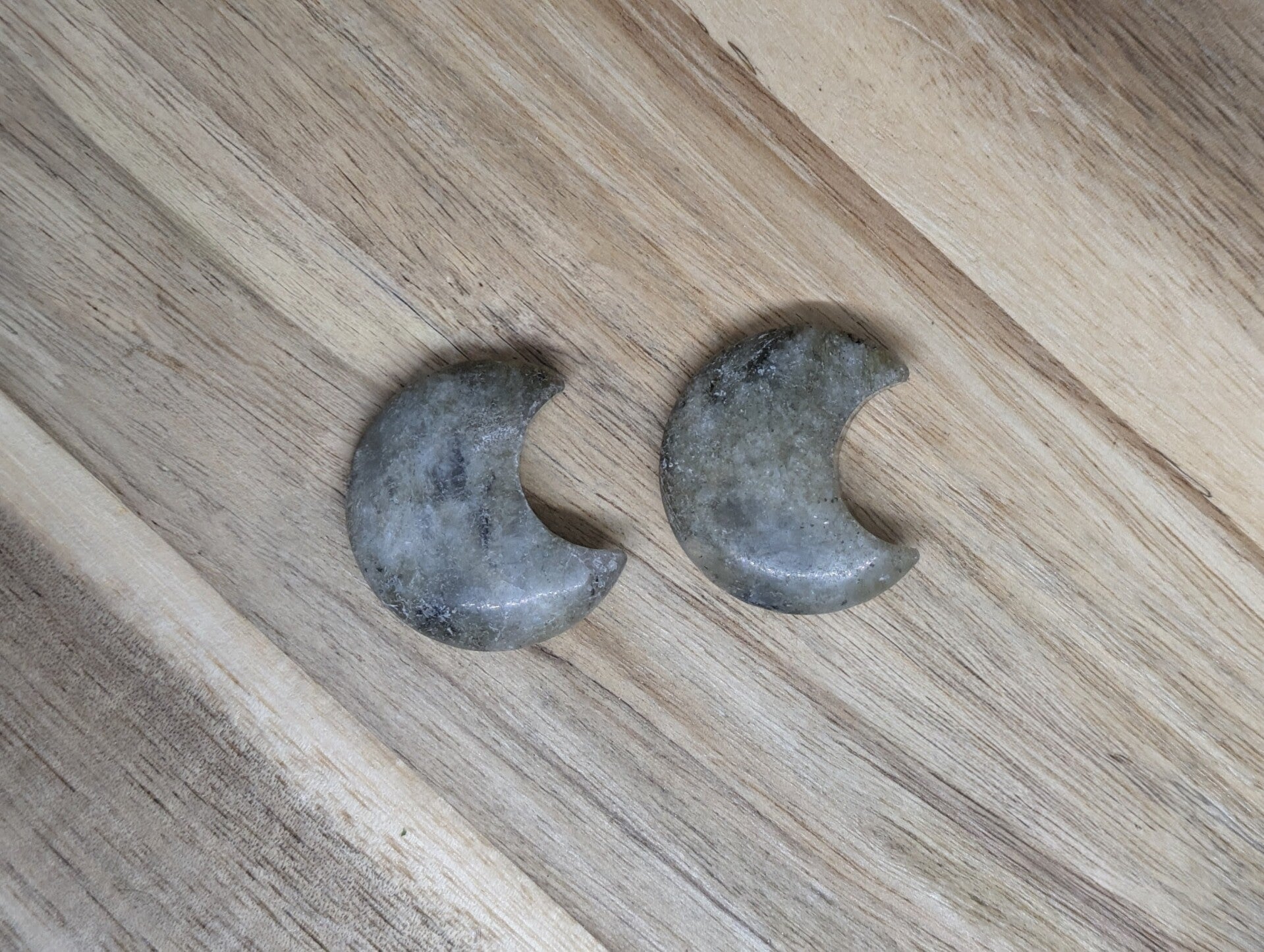 Mini Labradorite moon