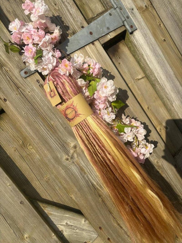 Blond/pink Dreadset met losse uiteinden