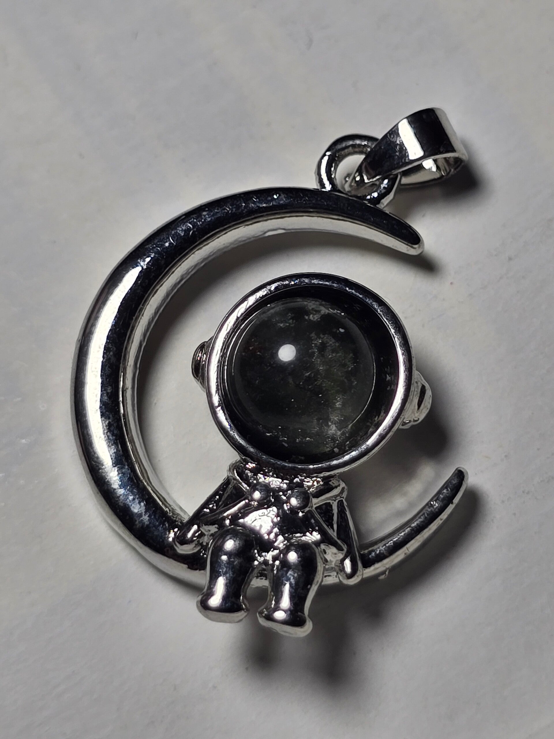 Ciondolo astronauta in lodolite