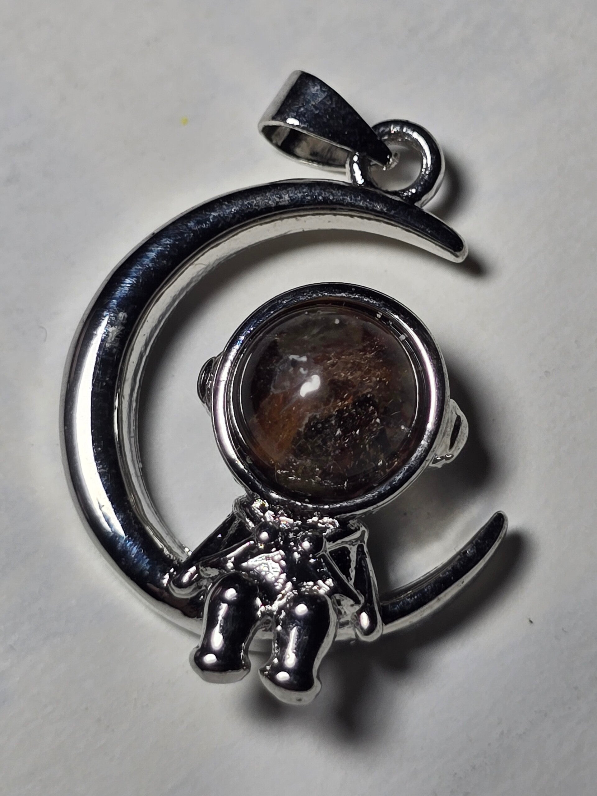Ciondolo astronauta in lodolite