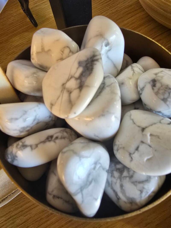 Howlite burattato