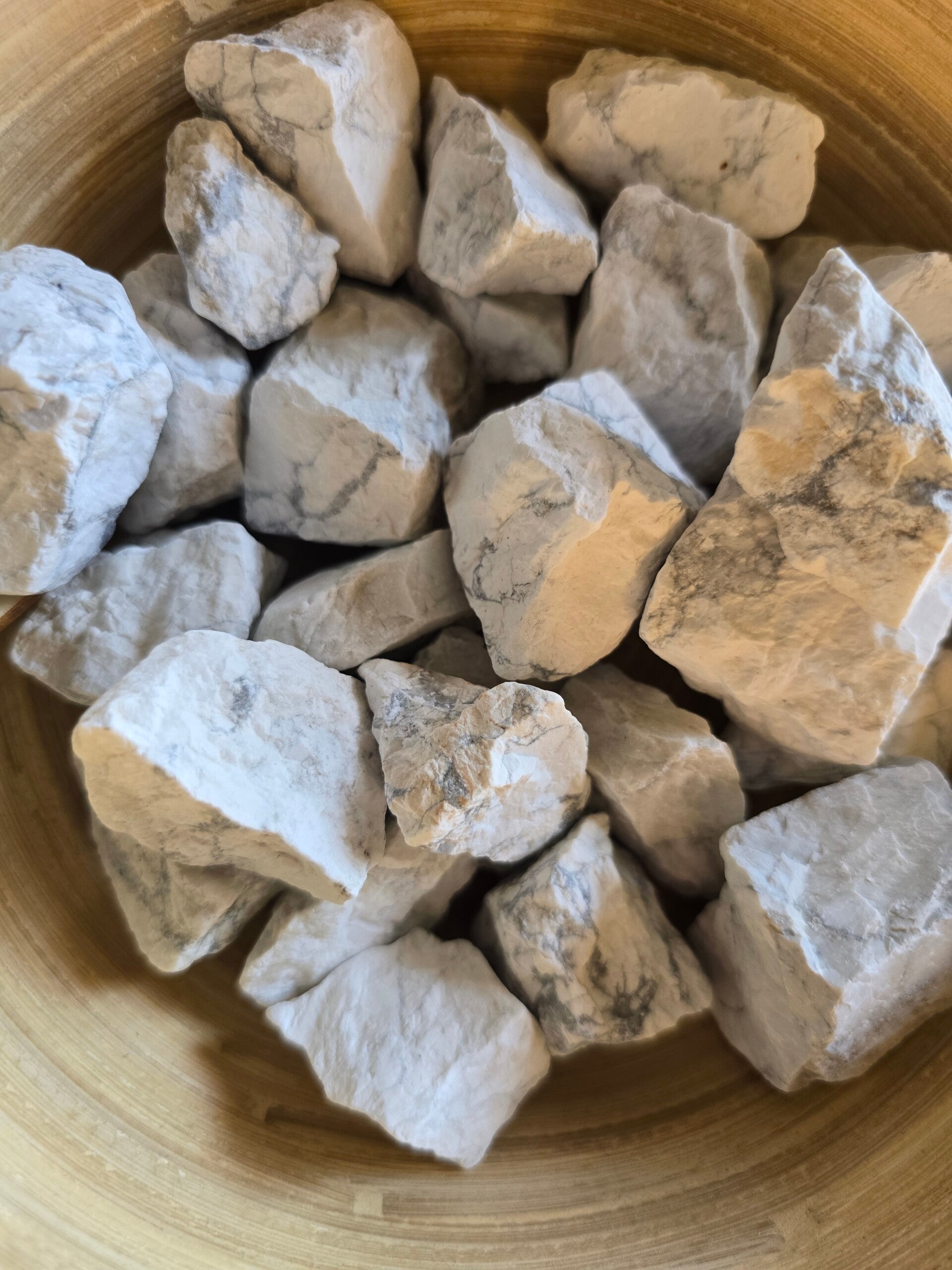 Howlite grezza