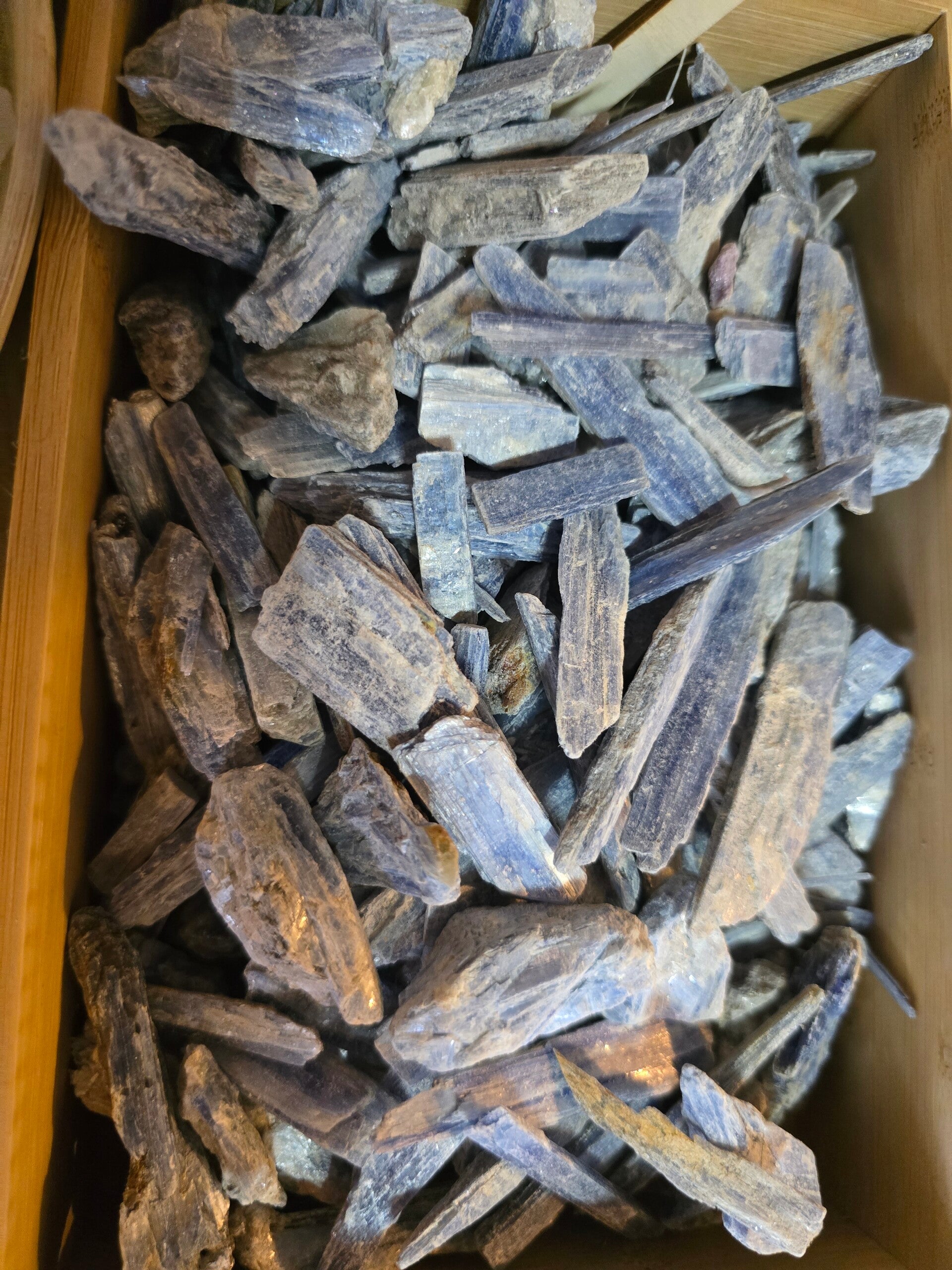 Cianite blu grezza