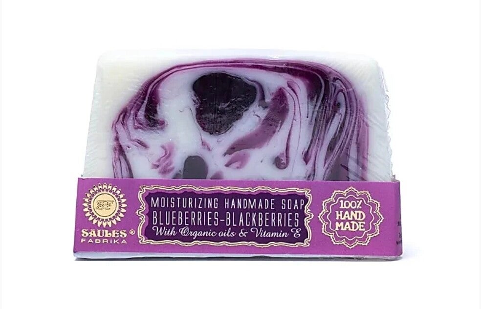 Sapone naturale fatto a mano ai mirtilli e alle more