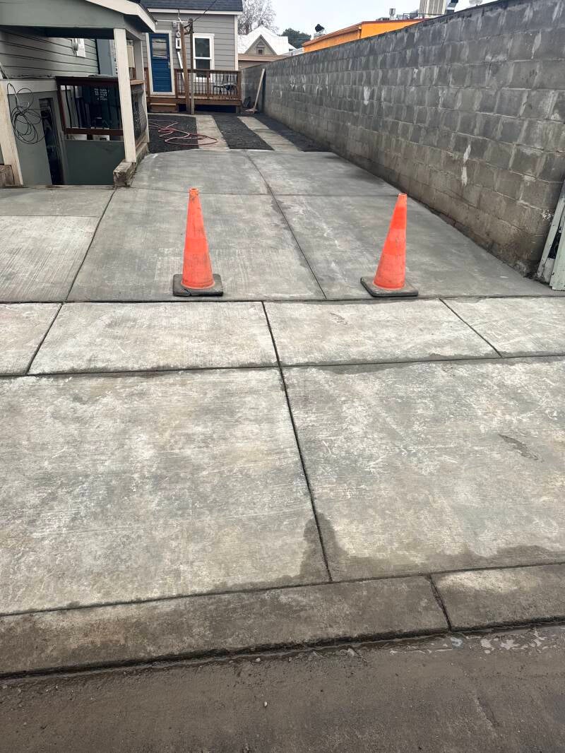 Concrete-driveway-hermiston-or