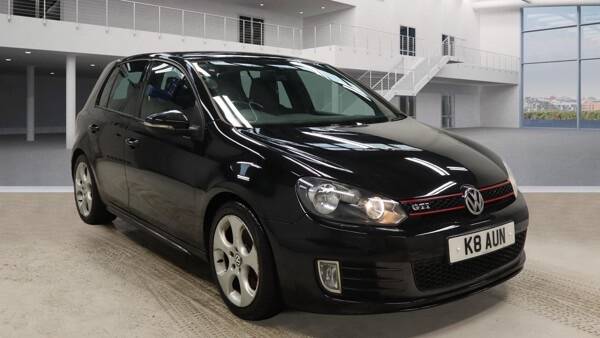 Volkswagen Golf GTI 2.0 TSI 210 GTI