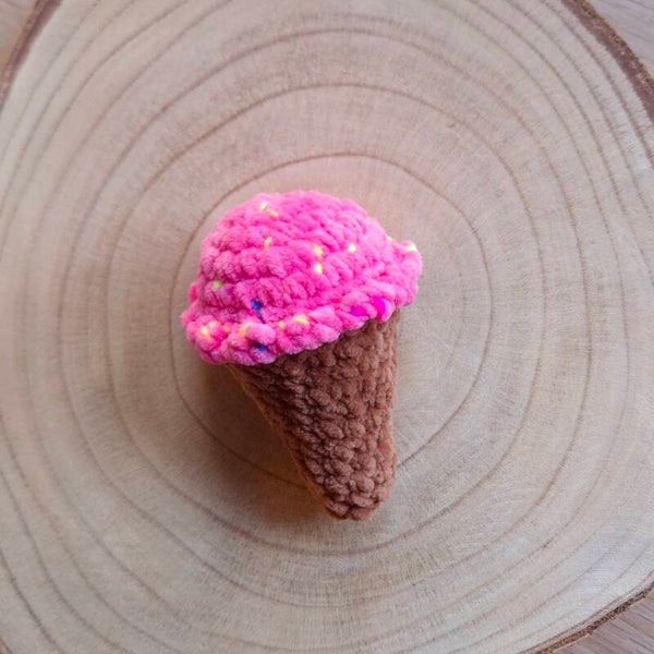 ijs creme roze gespikkeld