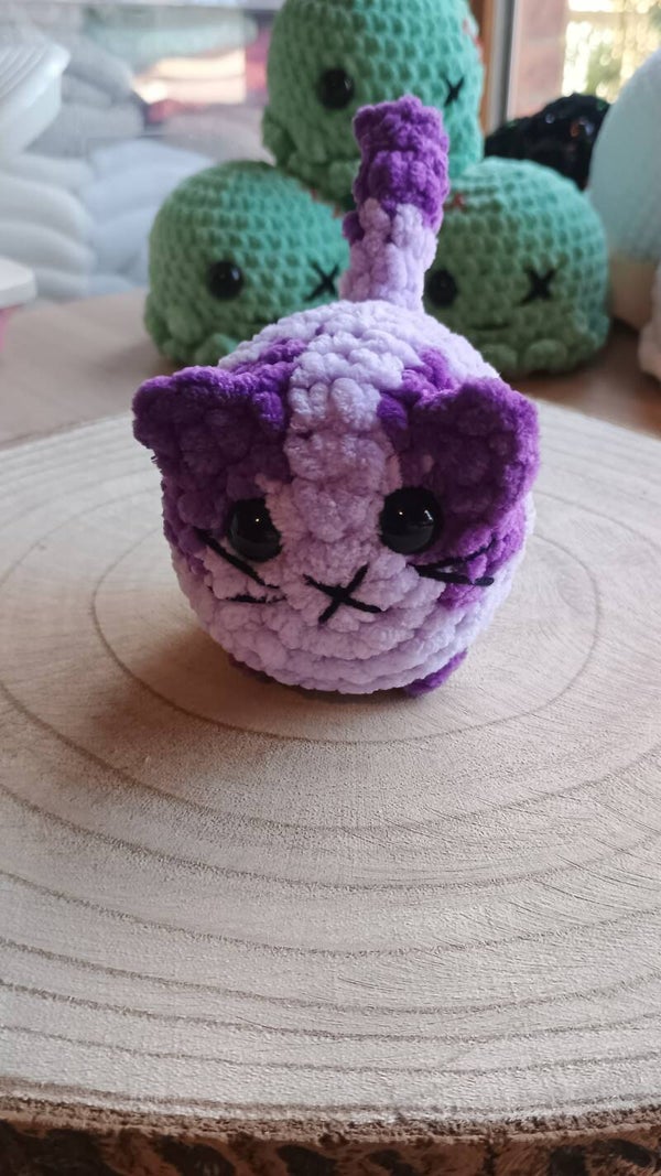 kleine poes paarse tinten