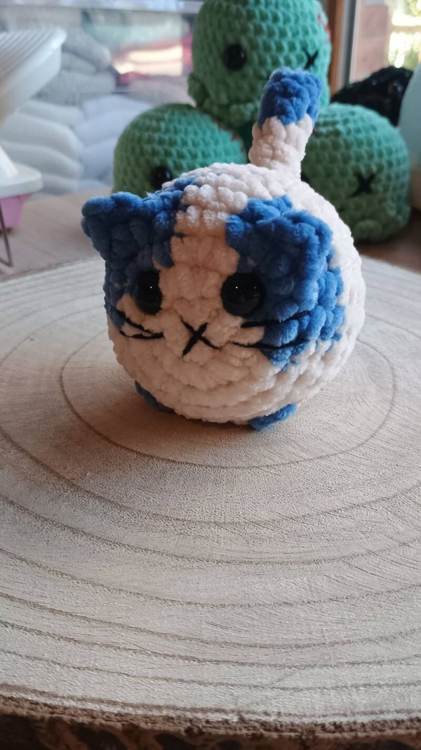 kleine poes medium blauw/wit