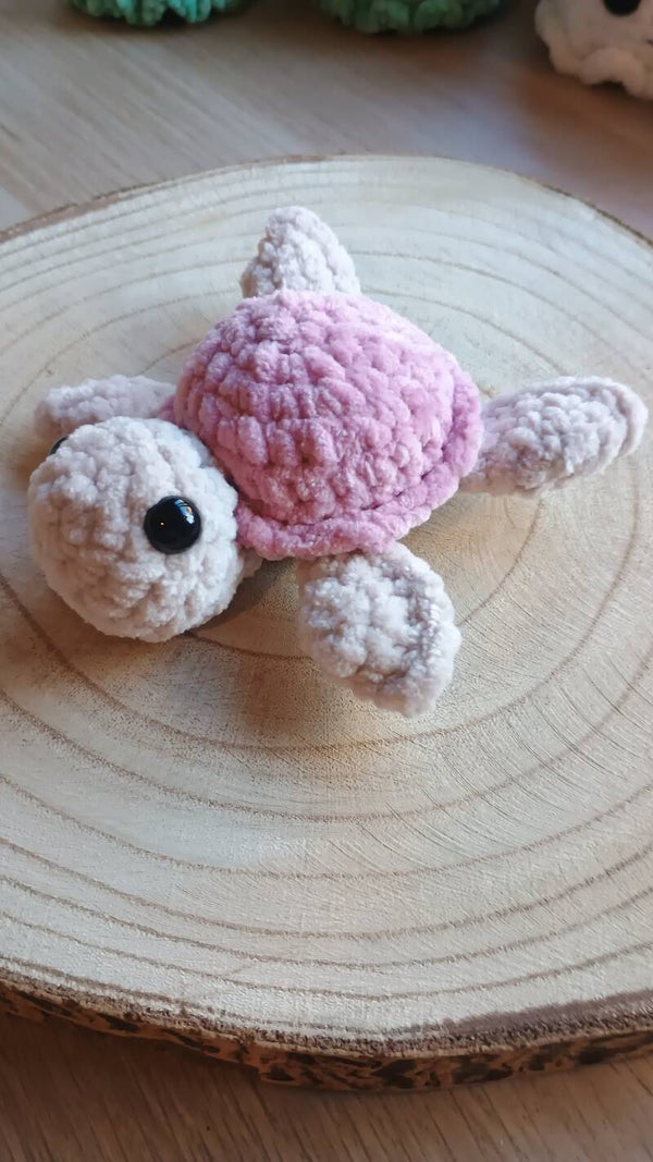 kleine zeeschildpad rozig paars