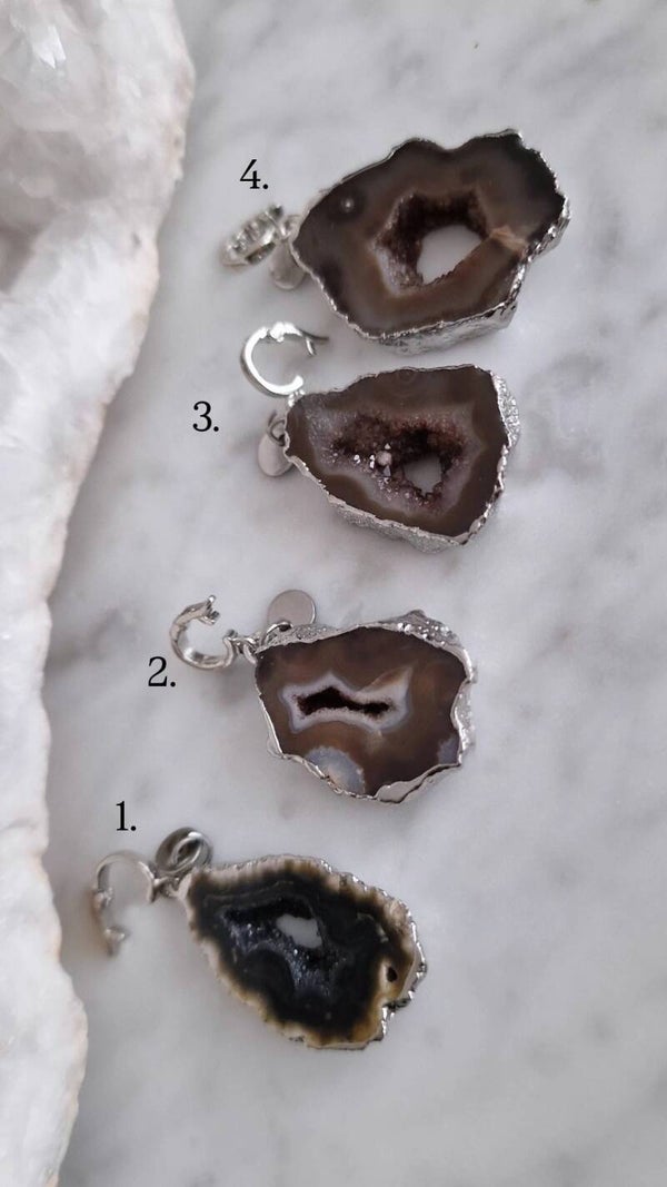 Pure Élégance Collier Pendant Brown Zilver