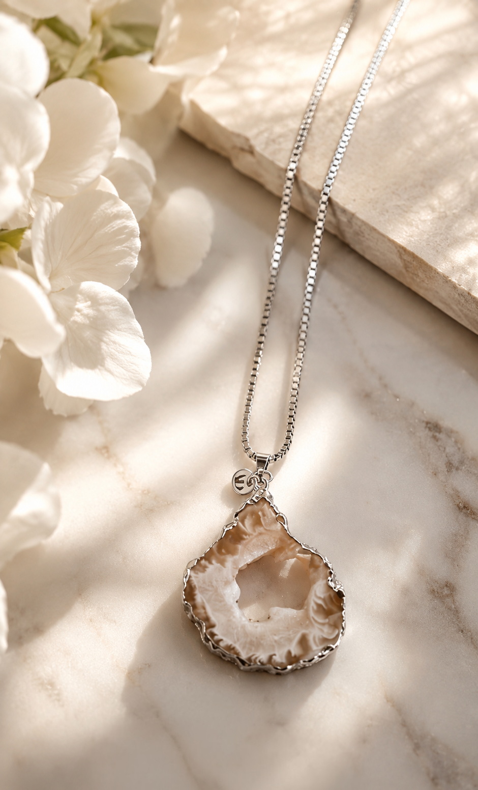 Collier Charly..