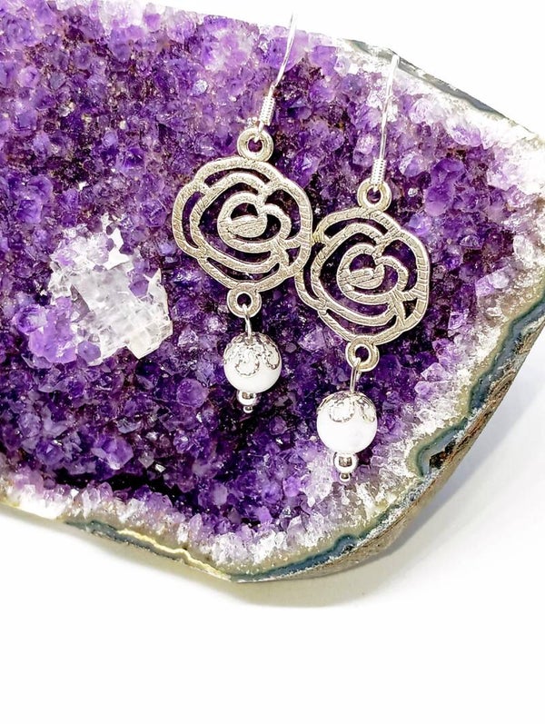 Boucles d'Oreilles Fleur : Jade Blanc 8mm