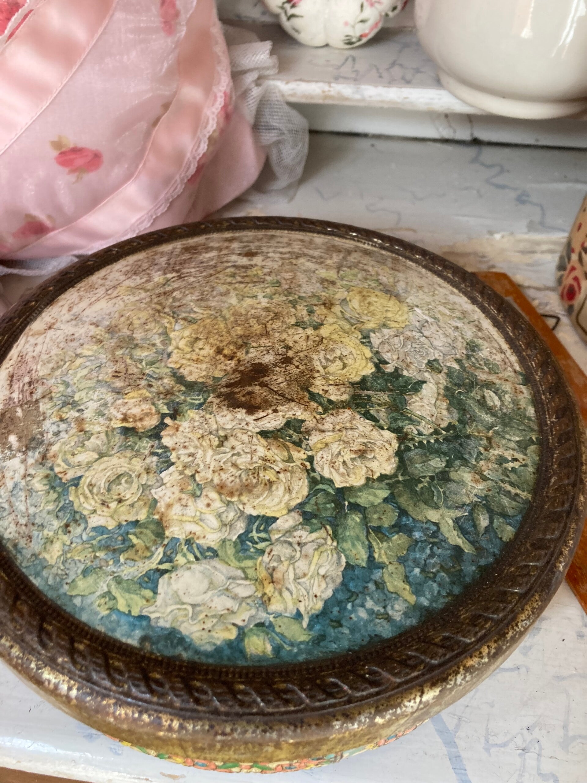 Heel oud rozen /bloemen blik