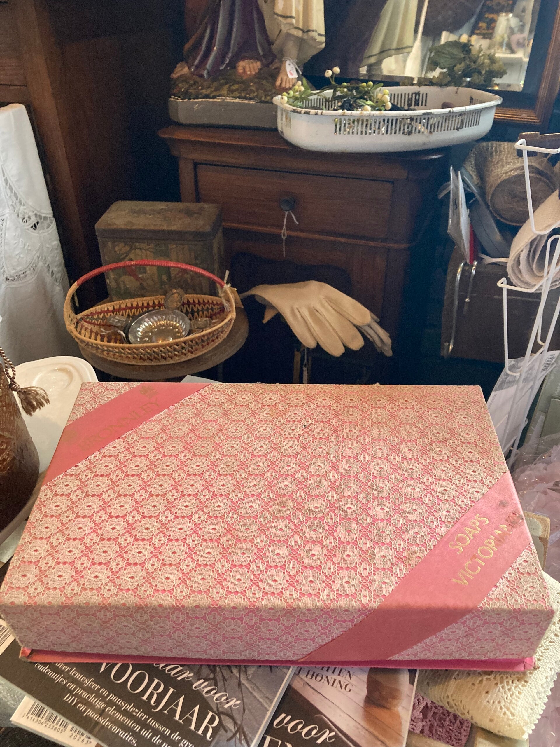 Vintage zeepdoos in het roze