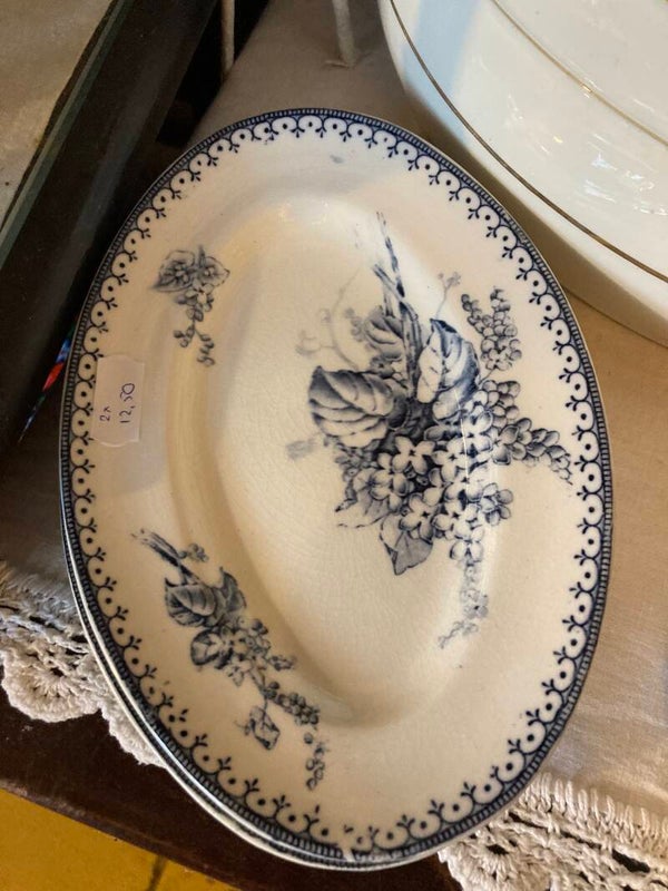 2 schaaltjes met oud blauw