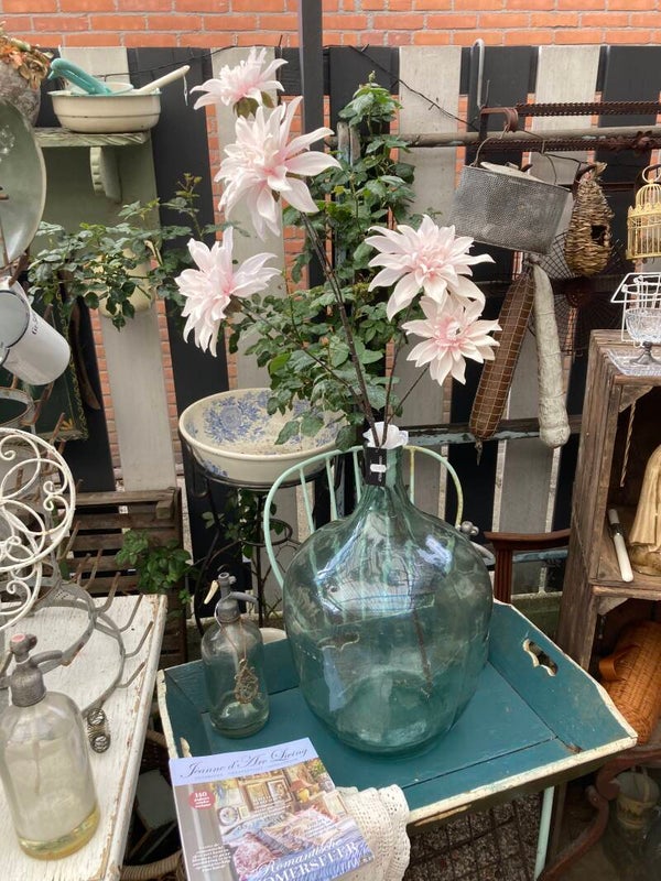 Tak met zijdebloemen
