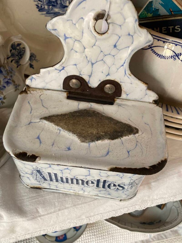 Allumettes emaille bakje ( lucifers)