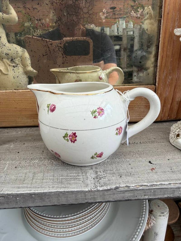 Melkkannetje met lieve bloemetjes