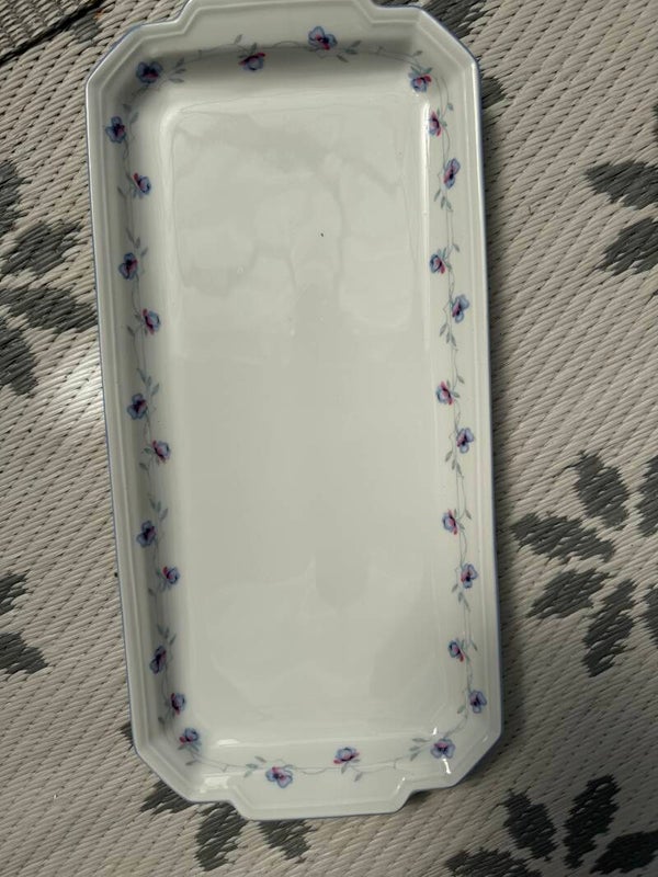 Cakeschaal Frans vintage met blauw roze bloemetjes