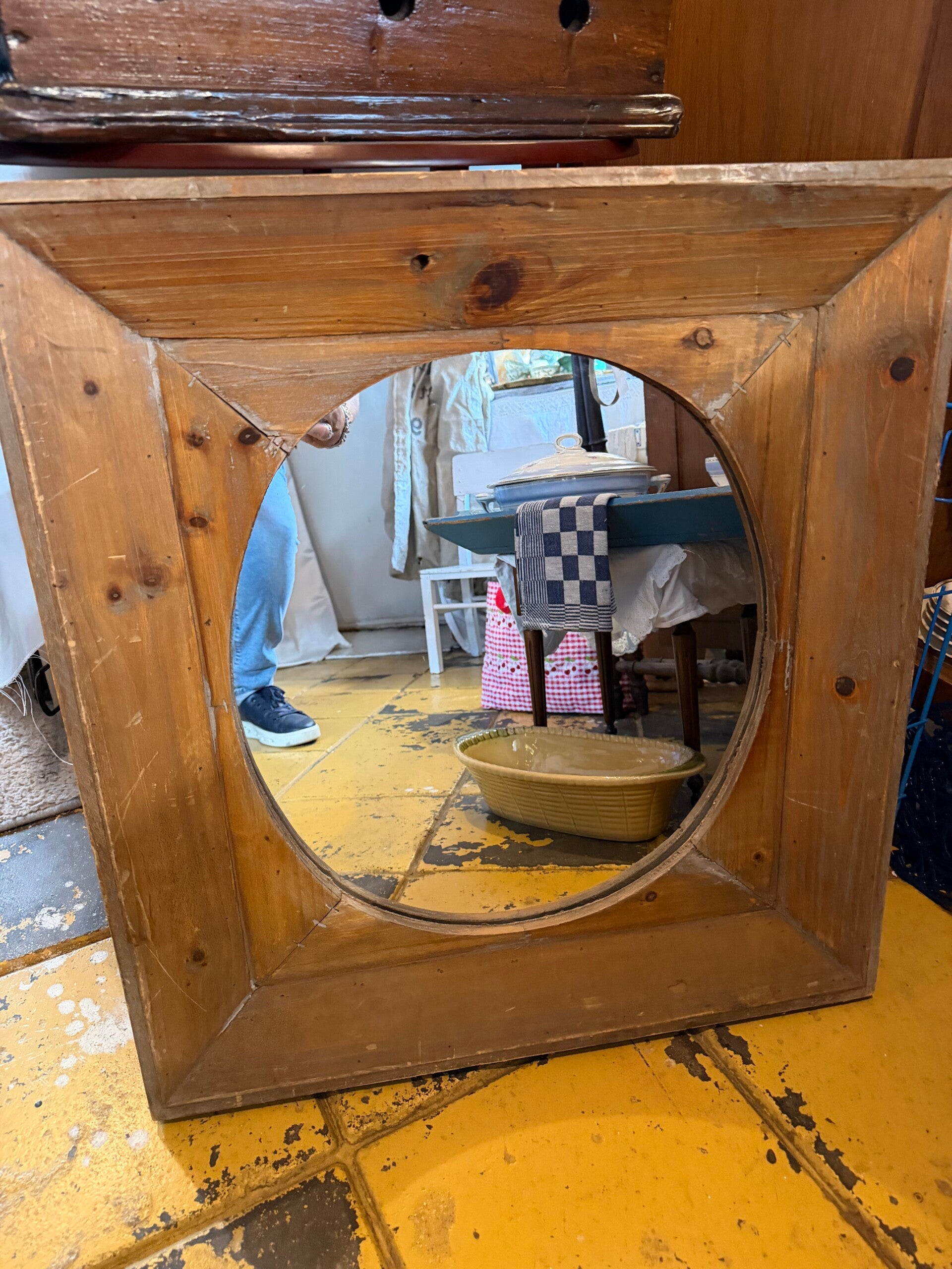 Spiegel, antiek houten wandspiegel