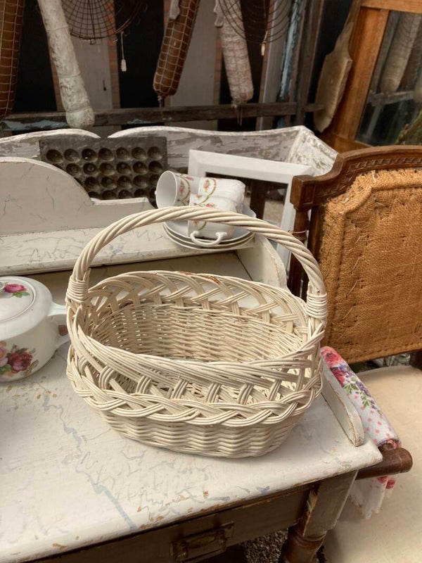 Brocante wit lief mandje