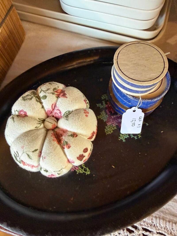 Speldenkussen met bloemetjes