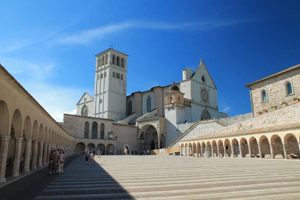 Escursione ad Assisi con degustazione di vini partendo da Roma - Tour Privato