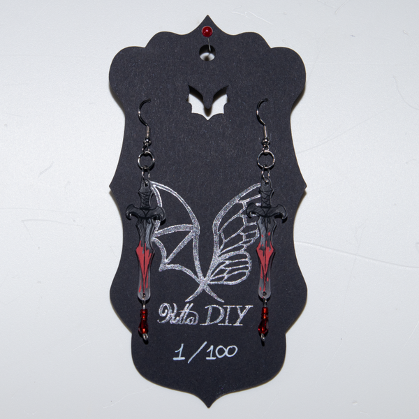 Halloweenoorbel Dolk met druppel 1