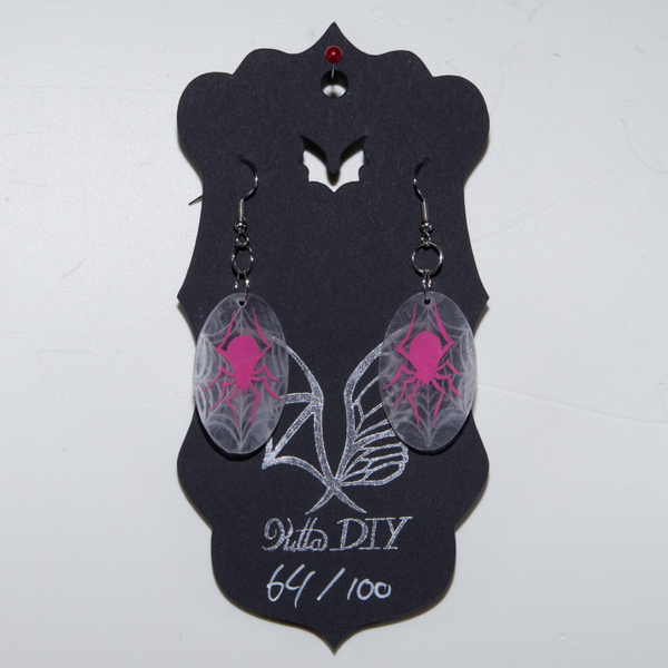 Halloweenoorbel Spin in web 64