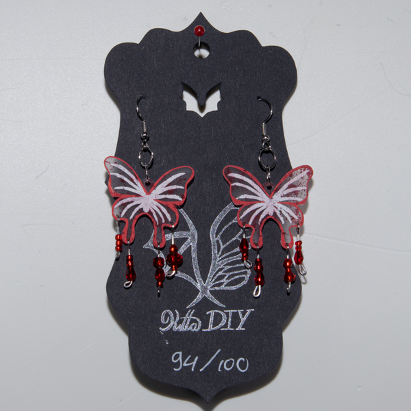 Halloweenoorbel Bloedmot met druppel 94