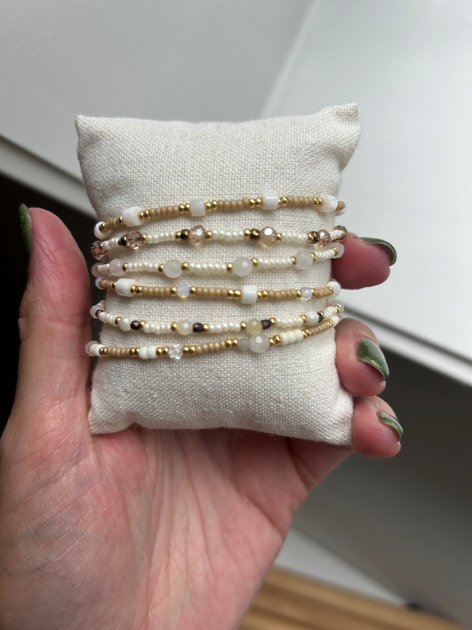 Armbandjes handgemaakt - wit01