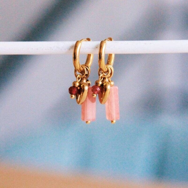 Bazou Oorring met facet en hartje roze goud