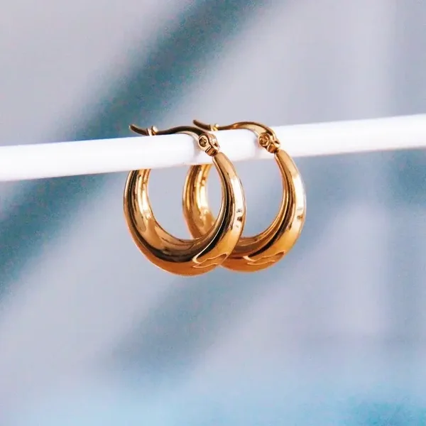 Bazou Gouden oorringen wide gold 19mm