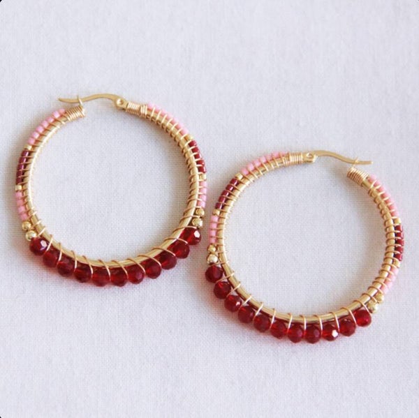Bazou ronde gefacetteerde Miyuki oorringen - rood/roze