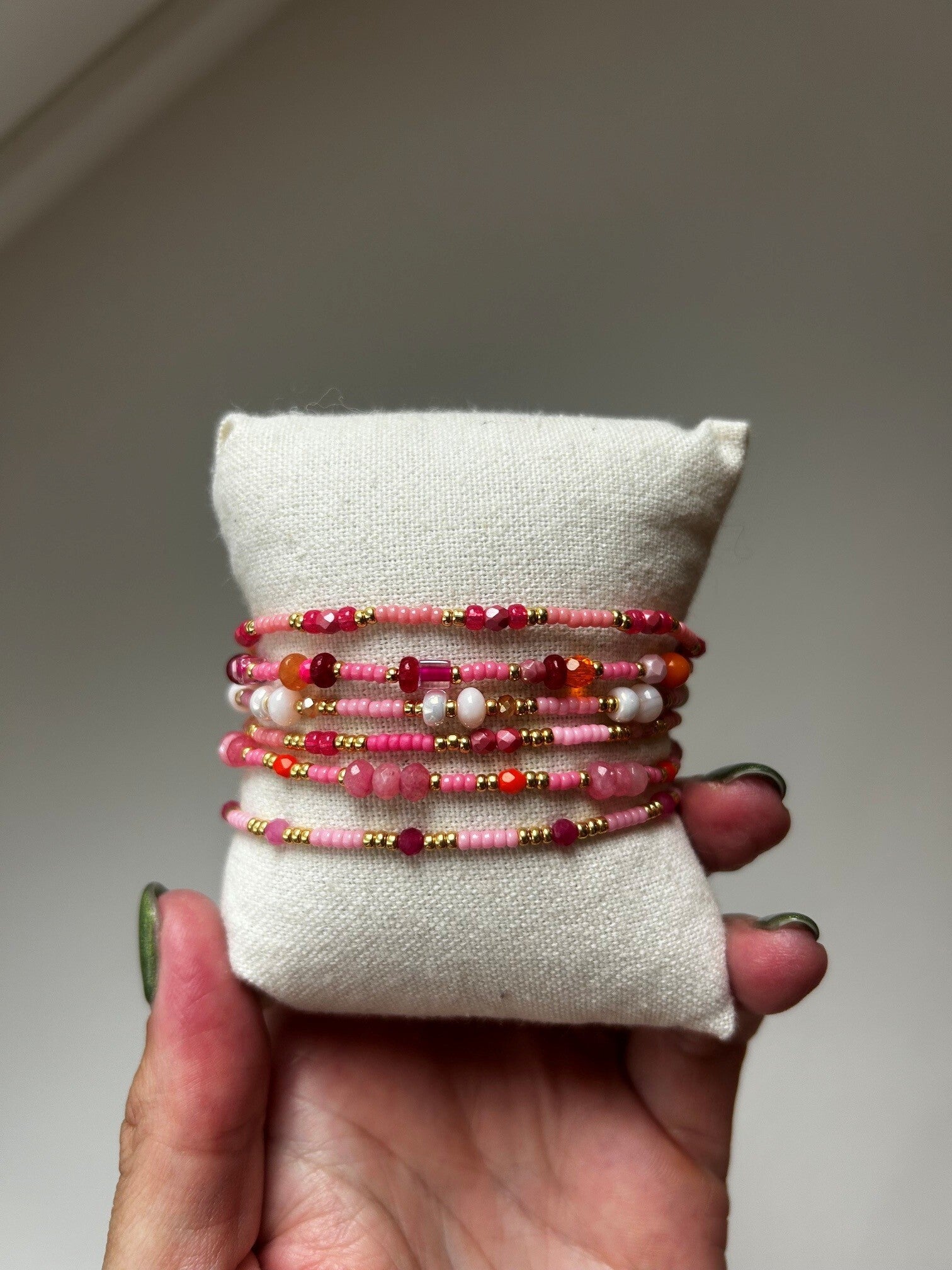 Armbandjes handgemaakt - roze02