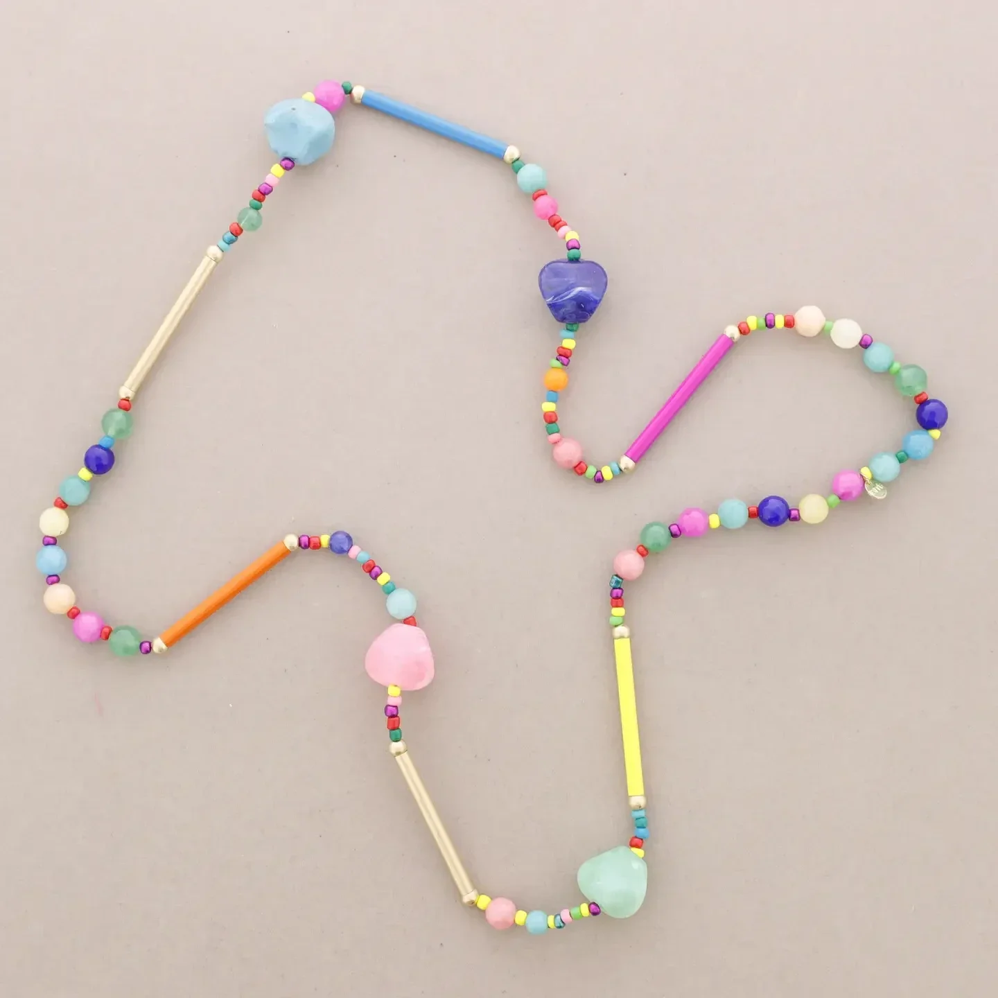 Lange ketting met kralen veelkleurig
