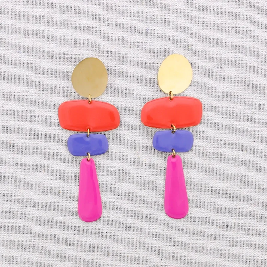 Geometrische oorbellen emaille - roze paars rood
