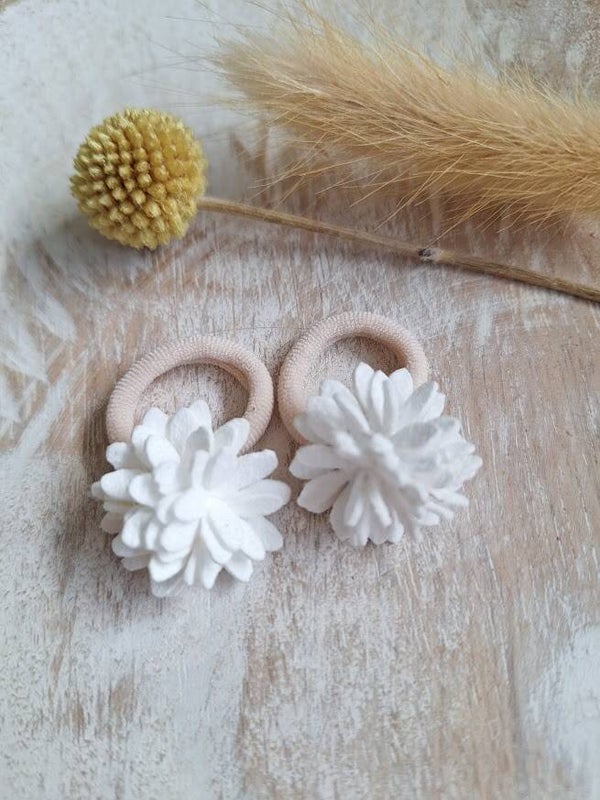 Elastiekje Blossom - wit (1st.)