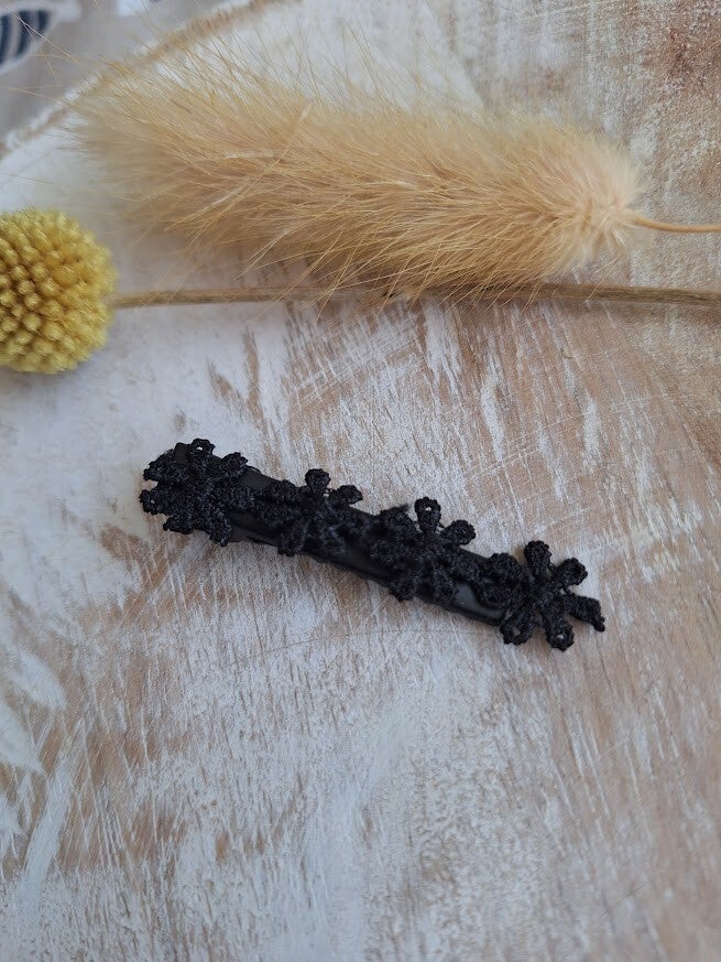 Alligator bloemetjes zwart