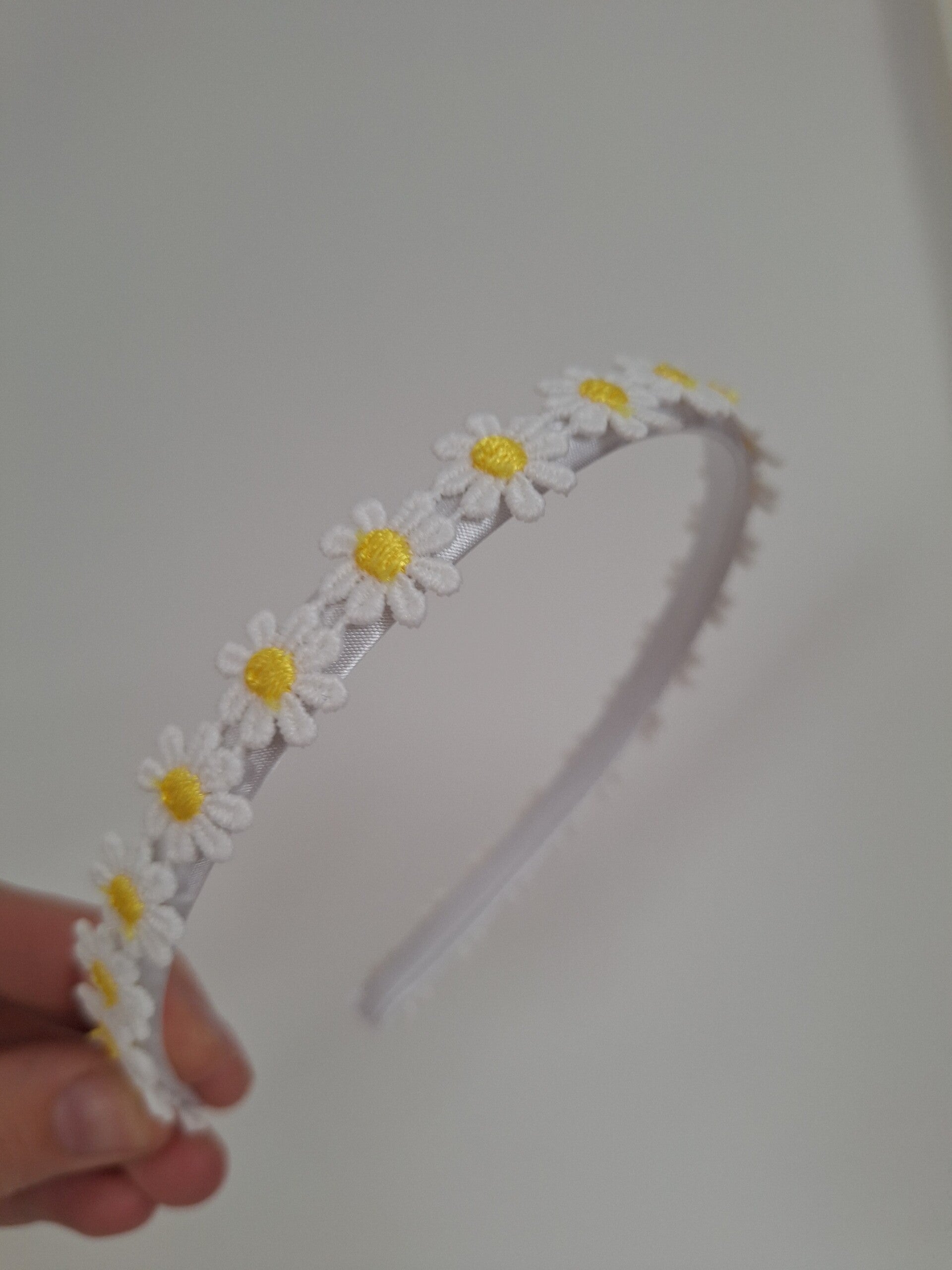 Diadeem Daisy (s) geel