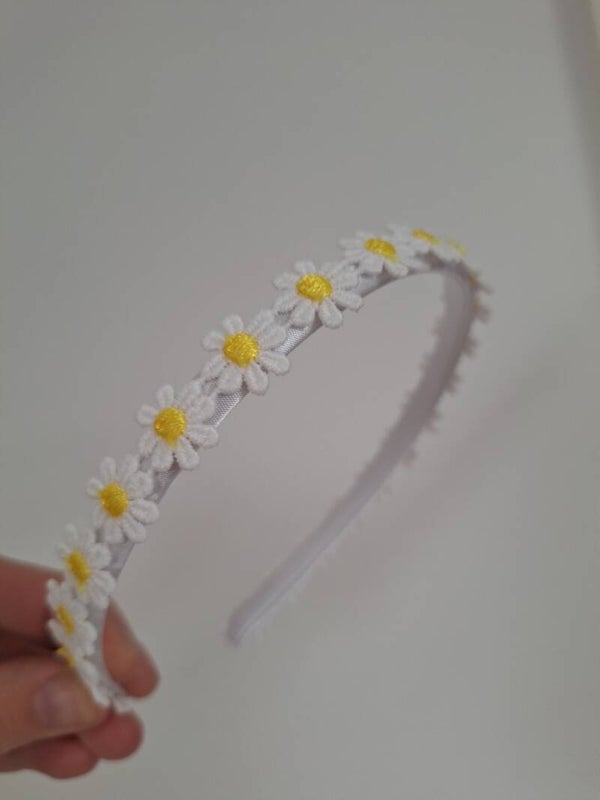 Diadeem Daisy (s) geel