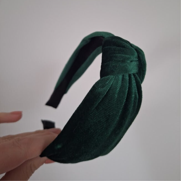 Knoophaarband velvet donkergroen