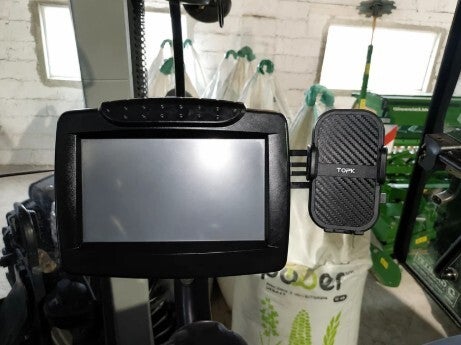Case IH Machinery with AFS Pro 300 / Intelliview 3 plus monitor - Phone Holder