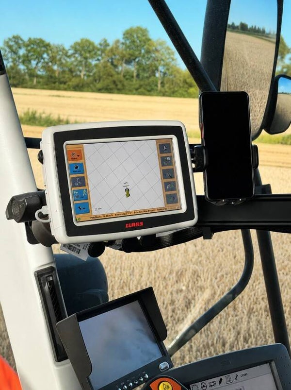 Claas Machinery with S7 or S10 Monitor/Terminal - Phone Holder