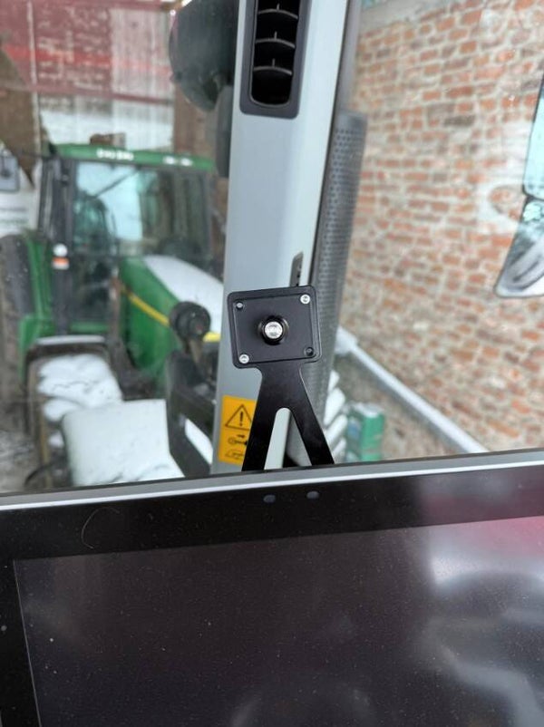 Mounting Adapter for Claas – 17 mm Ball