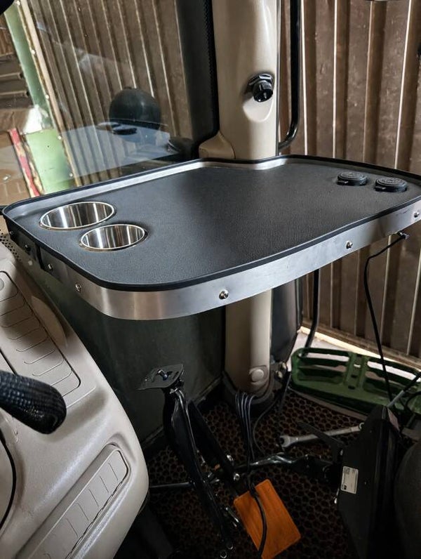 AgriShelf – John Deere 6R